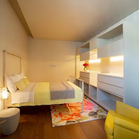 아파트 Casa Com Alma Portuguesa @ Location Cais Do Sodre 리스본